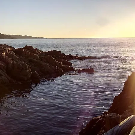 ⭑ Terrace + Sea Views + Private Beach. What Else? ⭑ Apartman