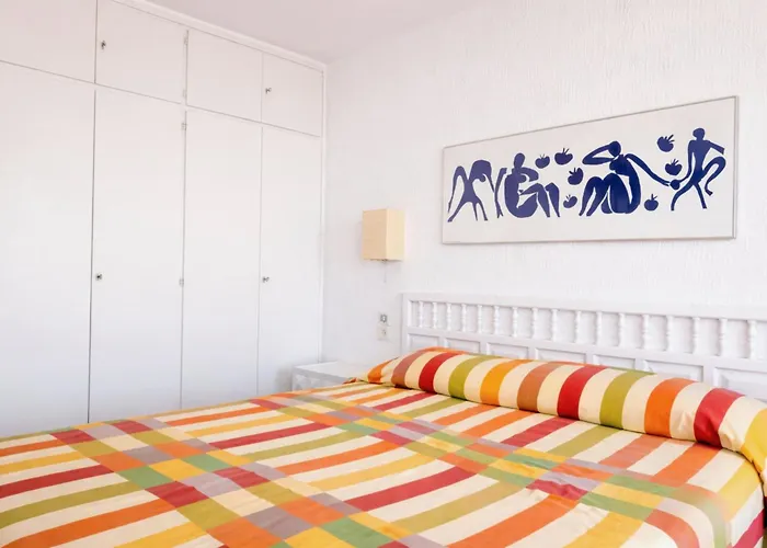 Appartement ⭑ Terrace + Sea Views + Private Beach. What Else? ⭑ *