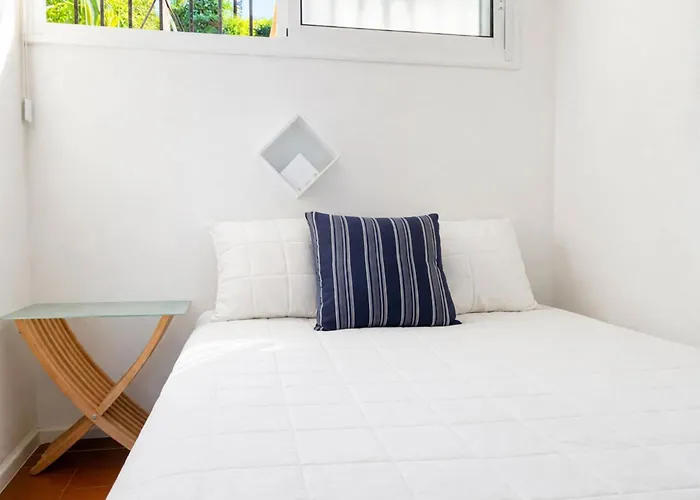 ⭑ Terrace + Sea Views + Private Beach. What Else? ⭑ Appartement